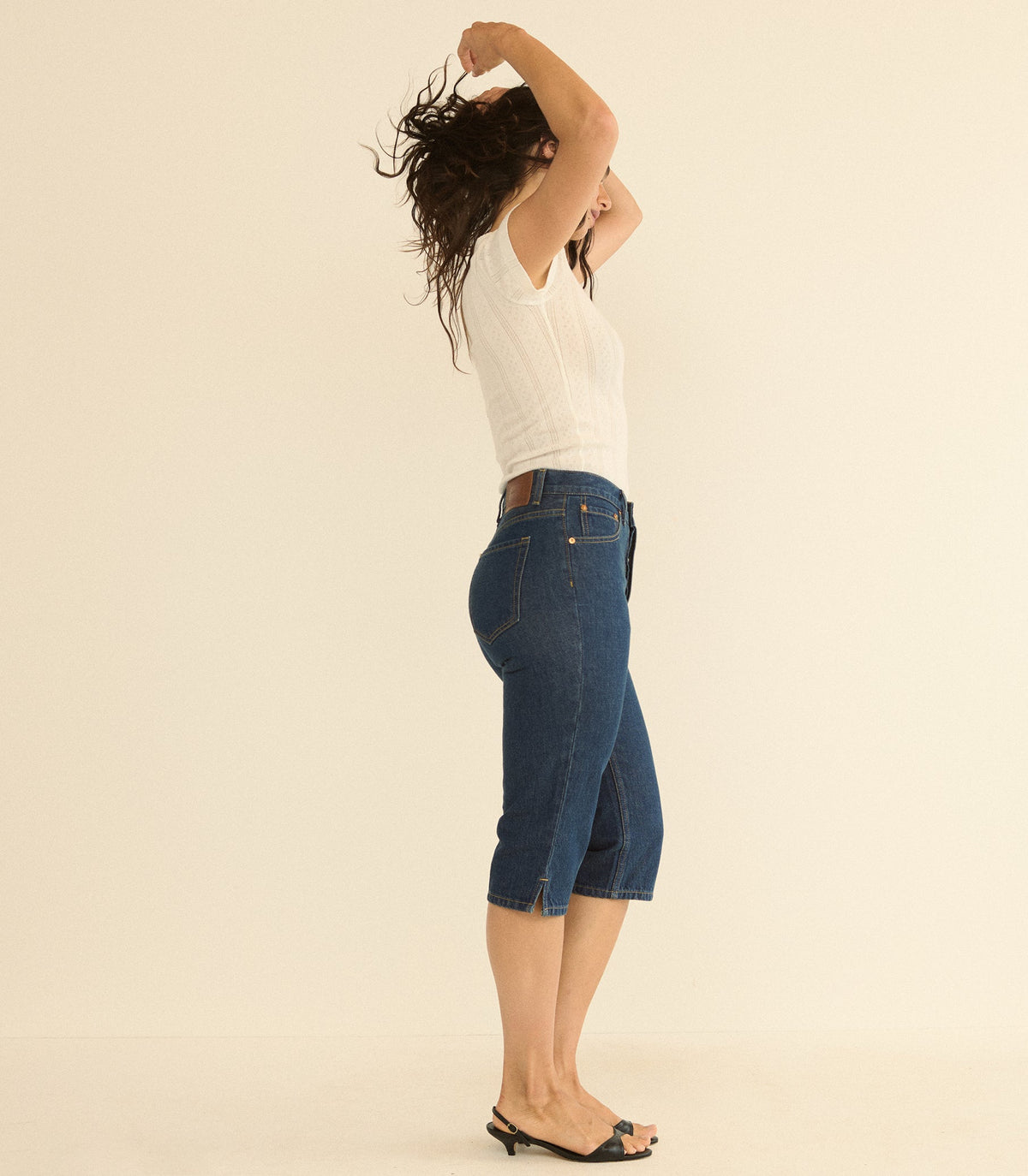 Chantal Capri in Cavalaire Dark Wash - view 9