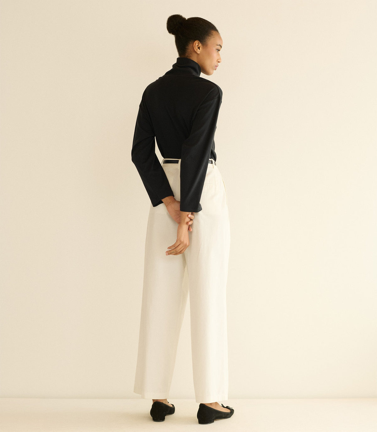 Hawthorn Turtleneck in Black - view 4