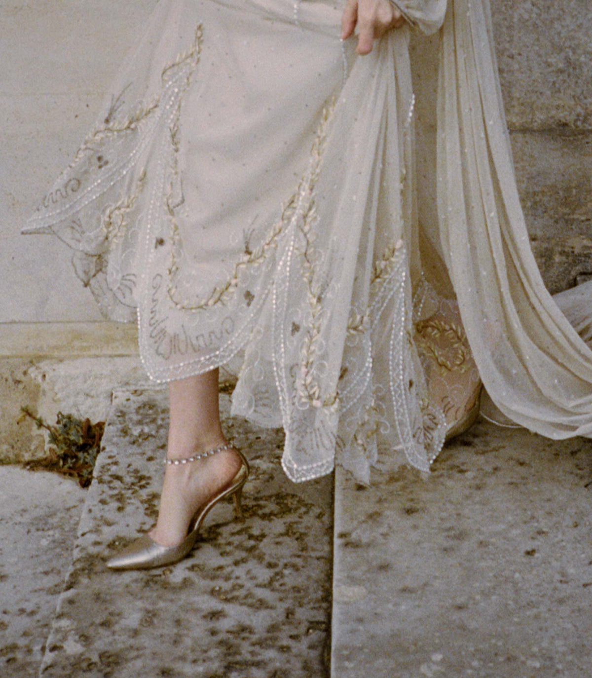 Oliana Anniversary Dress in Jardin D'amboise - view 5
