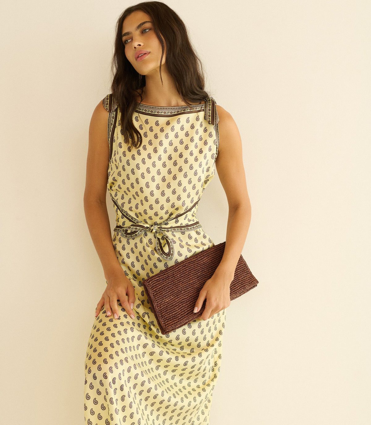 Muriel Clutch in Marron Raffia - view 2